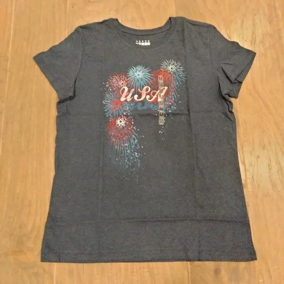 USA Fireworks on Heather Navy NWT Ladies MED or LG Short Sleeve Crewneck - Picture 5 of 5